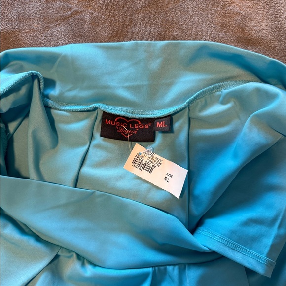 Mini Skirt Raves/dancing - Picture 3 of 3